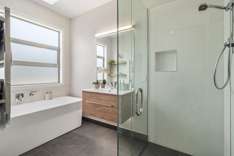 Photo of property in 20 Arohaina Avenue, Karaka, 2124