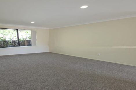 Photo of property in 14 Parkcrest Drive, Henderson, Auckland, 0612