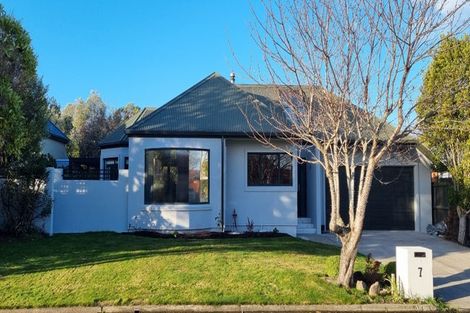 Photo of property in 7 Monterey Place, Parklands, Christchurch, 8083