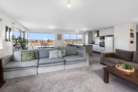 Photo of property in 4 High Oaks Way, Avenues, Whangarei, 0110