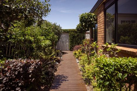 Photo of property in 16 Pacific View Road, Papamoa Beach, Papamoa, 3118