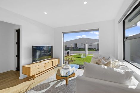 Photo of property in 16 Rita Angus Road, Belfast, 8051