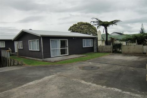 Photo of property in 85 Ngamotu Road, Spotswood, New Plymouth, 4310
