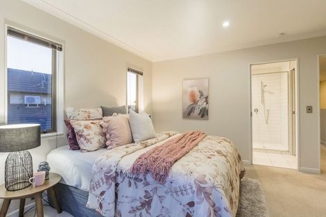 Photo of property in 19 Bluewater Place, Paraparaumu, 5032