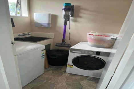 Photo of property in 4 Harvard Grove, Totara Park, Upper Hutt, 5018