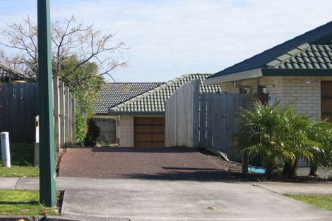 Photo of property in 12 John Brooke Crescent, East Tamaki Heights, Auckland, 2016