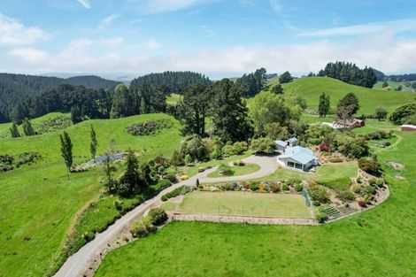 Photo of property in 722 Cathedral Road, Domett, Cheviot, 7383