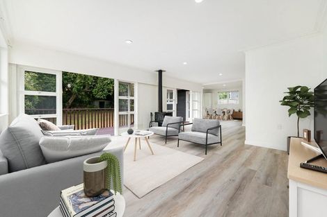 Photo of property in 13 Bond Crescent, Forrest Hill, Auckland, 0620