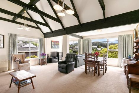 Photo of property in 9 Epping Grove, Karori, Wellington, 6012