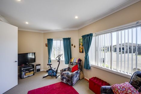 Photo of property in 18 Portland Place, Poraiti, Napier, 4112