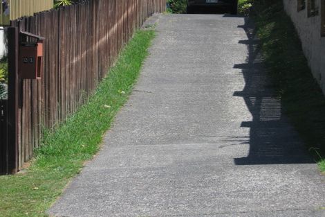 Photo of property in 21 Gladys Avenue, Glenfield, Auckland, 0629