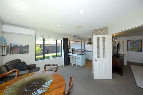 Photo of property in 6 Hamlet Lane, Heathcote Valley, Christchurch, 8022