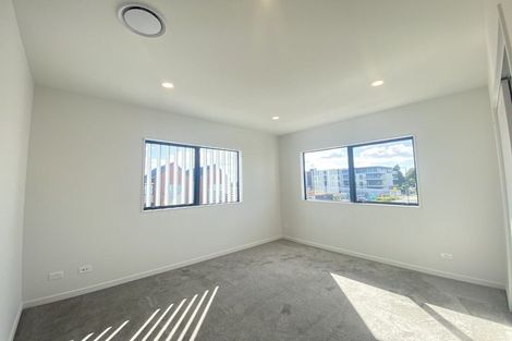 Photo of property in 1 Green Bamboo Road, Hobsonville, Auckland, 0616