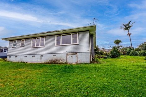 Photo of property in 32 Charles Street, Te Kamo, Whangarei, 0112