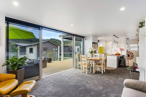 Photo of property in 202 Bond Street, Whangamata, 3620