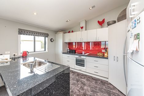 Photo of property in 21 Sunset Parade, Kai Iwi, Whanganui, 4574