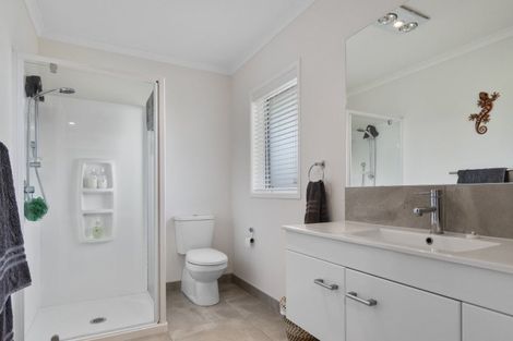 Photo of property in 36 Piata Street, Papamoa Beach, Papamoa, 3118