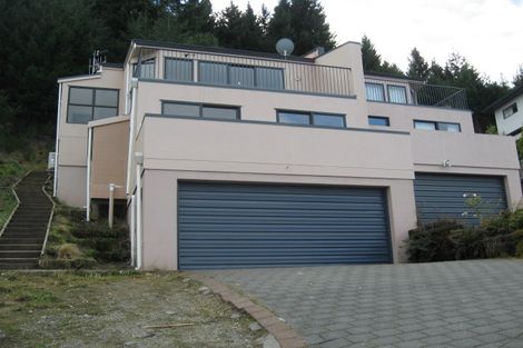 Photo of property in 6a Scott Place, Fernhill, Queenstown, 9300