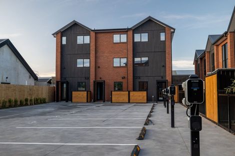 Photo of property in 16/7 Spencer Street, Addington, Christchurch, 8024