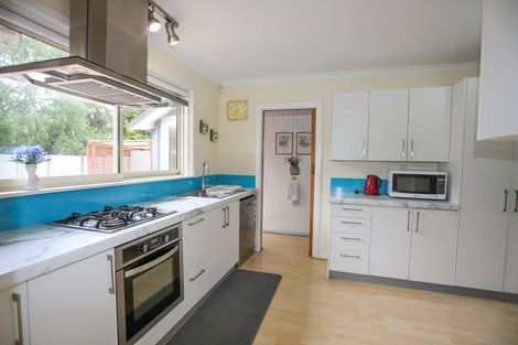 Photo of property in 124 Memorial Avenue, Burnside, Christchurch, 8053