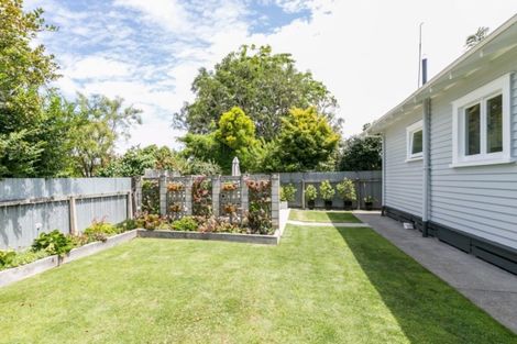 Photo of property in 102a Maddison Street, Akina, Hastings, 4122