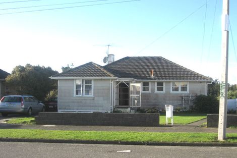 Photo of property in 11 Cheshire Street, Cannons Creek, Porirua, 5024