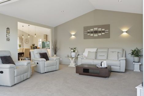 Photo of property in 8 John Sutton Place, Richmond, 7020