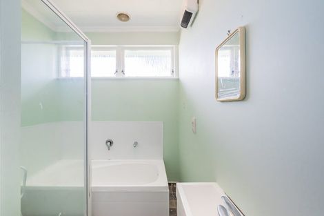 Photo of property in 1 Matipo Street, Waikanae, 5036