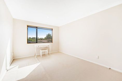 Photo of property in 6 Cherrywood Crescent, Northpark, Auckland, 2013