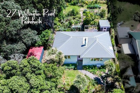 Photo of property in 27 Wellington Road, Paekakariki, 5034