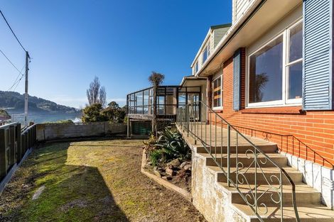 Photo of property in 17a Shandon Street, Roseneath, Port Chalmers, 9023