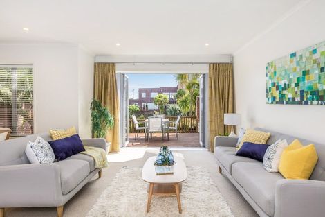 Photo of property in 5h Puka Street, Onehunga, Auckland, 1061