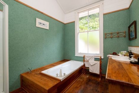 Photo of property in 5 Seaview Terrace, Bluff Hill, Napier, 4110