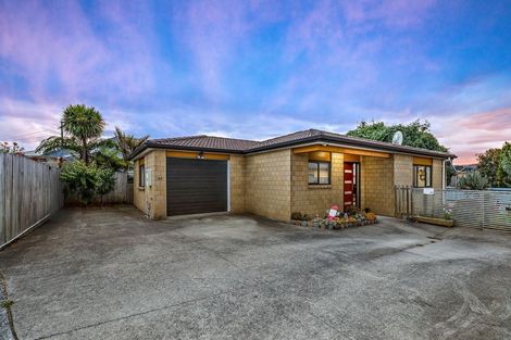Photo of property in 18a Airdrie Road, Ranui, Auckland, 0612