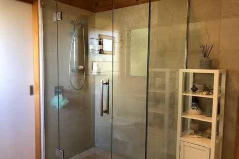 Photo of property in 46a Colonial Road, Birkenhead, Auckland, 0626