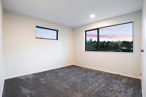 Photo of property in 5c Topliss Drive, Northcross, Auckland, 0632