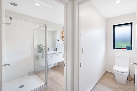 Photo of property in 4 Shillingford Boulevard, Rolleston, 7615