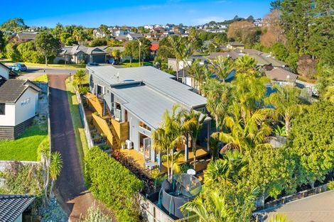 Photo of property in 20 Admirals Court Drive, Greenhithe, Auckland, 0632