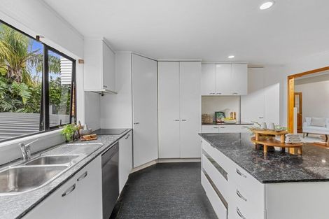 Photo of property in 557 Beach Road, Murrays Bay, Auckland, 0630