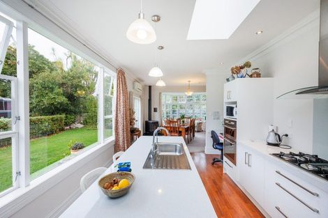 Photo of property in 21 Signal Street, Marton, 4710