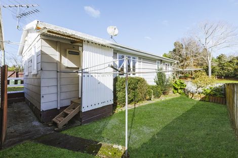 Photo of property in 2/16 Waiari Road, Conifer Grove, Takanini, 2112