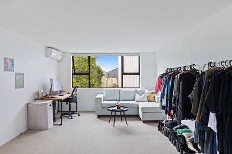 Photo of property in 19 Henui Street, Strandon, New Plymouth, 4312