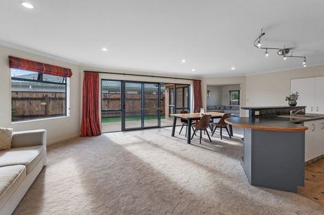 Photo of property in 11 Homewood Avenue, Levin, 5510