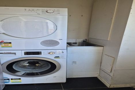 Photo of property in 22 Hampton Hill Road, Tawa, Wellington, 5028