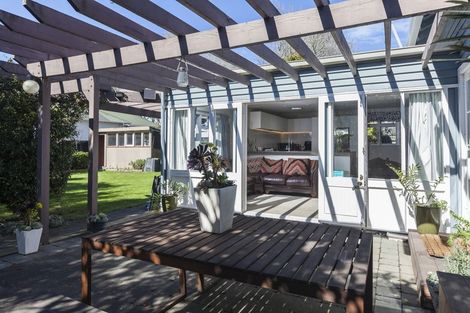 Photo of property in 134 Springfield Road, St Albans, Christchurch, 8014