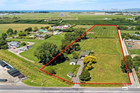 Photo of property in 72 Main Road, Makaraka, Gisborne, 4010