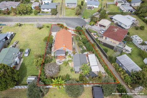 Photo of property in 8 Simpson Place, Whitianga, 3510
