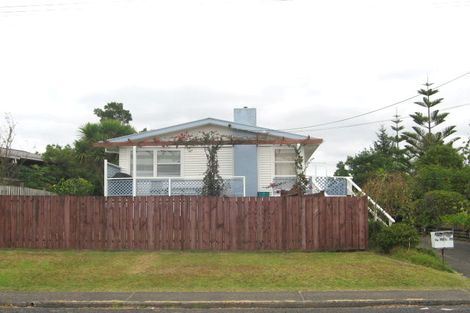 Photo of property in 2/70 Seaview Road, Glenfield, Auckland, 0629