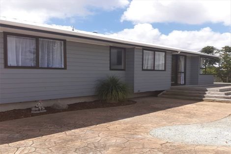 Photo of property in 14b Sandspit Road, Waiuku, 2123