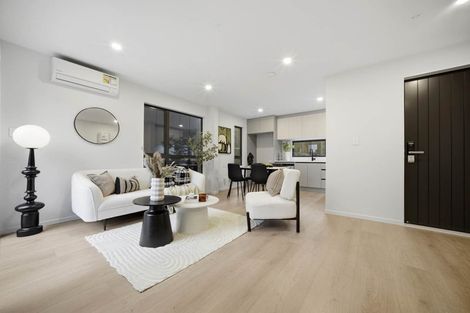 Photo of property in 10b Neptune Avenue, Beach Haven, Auckland, 0626